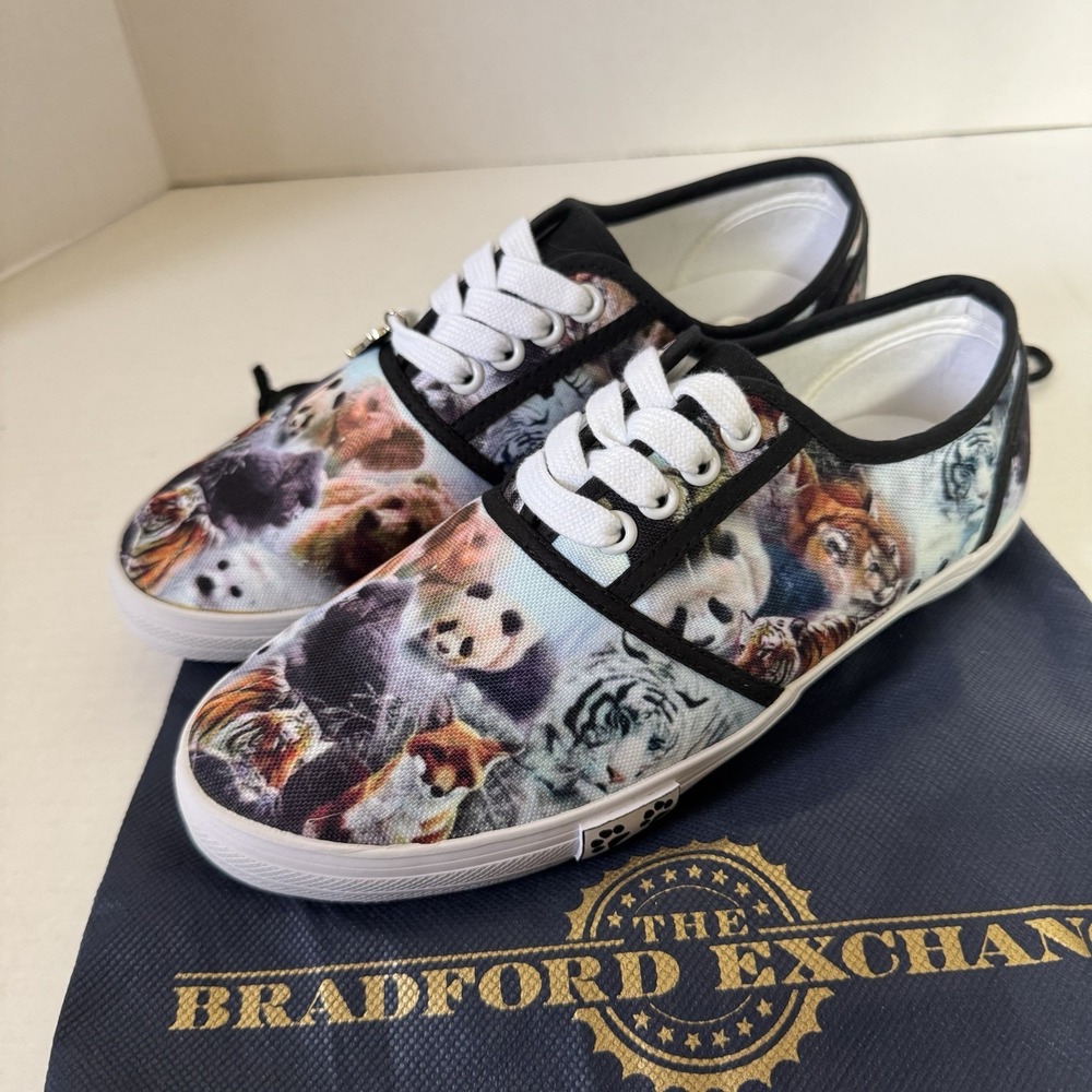 Bradford Exchange sz 7 Animal Sneakers Wildlife John Seerey-Lester Panda Bear